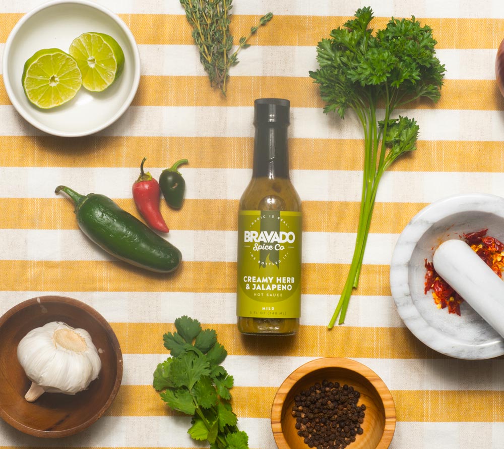 Creamy Herb & Jalapeno Hot Sauce von Bravado Spice Co kaufen | mild, kräuterig, aromatisch | Ideal als Pesto-Alternative, Grillsoße, Taco-Würze