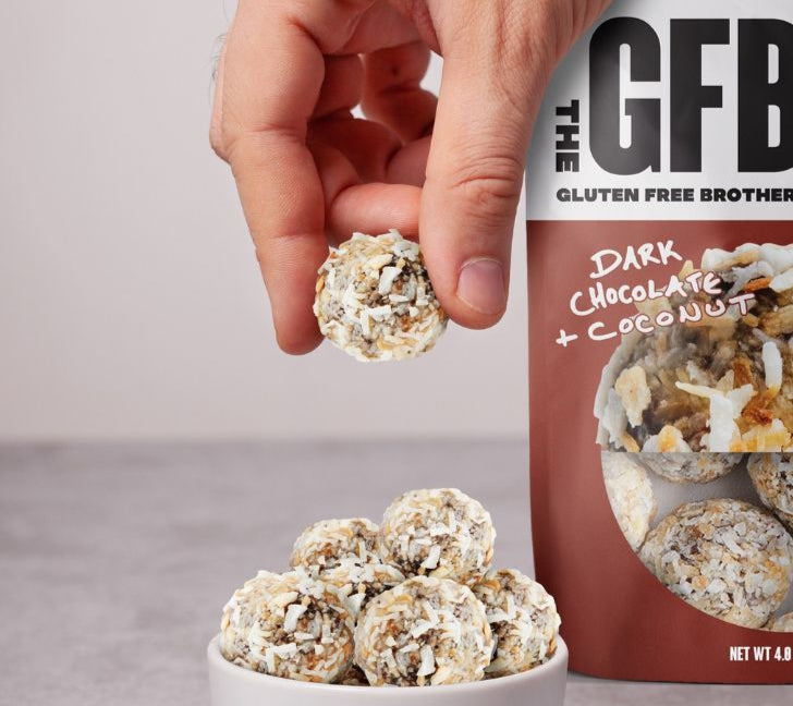 Dark Chocolate Coconut Bites – vegan, proteinreich & glutenfrei. Kokos & Schokolade in perfekter Balance – Genuss mit Bewusstsein.