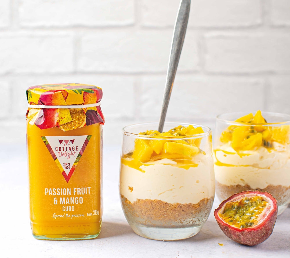 Passion Fruit & Mango All Butter Curd von Cottage Delight – cremiger Fruchtcurd mit Butter, Mango & Passionsfrucht. Für Frühstück, Dessert & Feinkostregale.