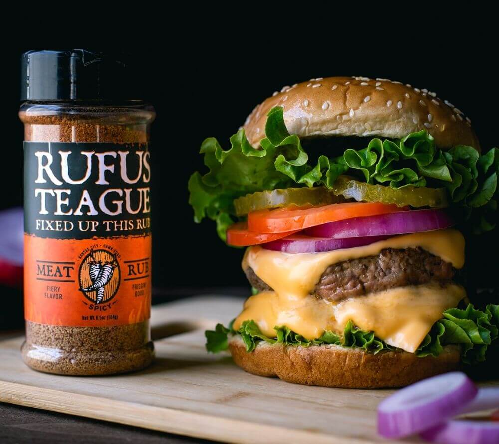 Meat Rub Spicy 6.5 oz. von Rufus Teague kaufen | Würzig mit deutlicher Schärfe | Ideal zu Rind, Schwein, Geflügel und gegrilltem Gemüse