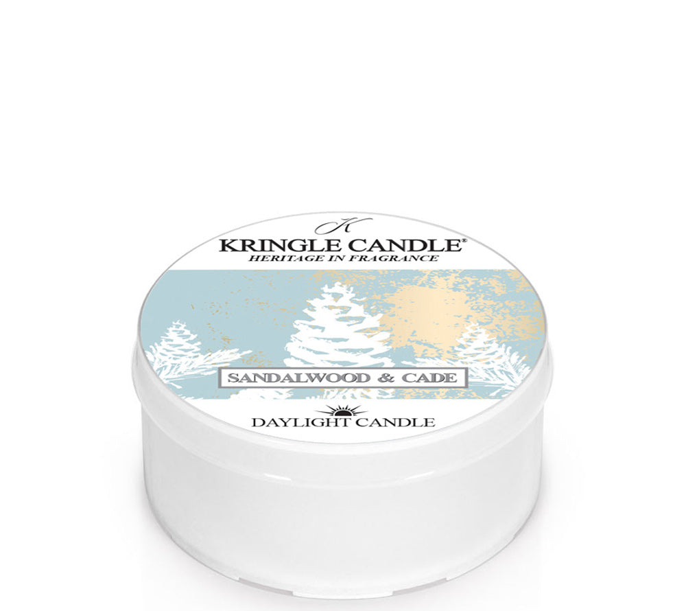 Kringle Daylight Sandalwood & Cade von Kringle Candle kaufen | Duft: Frisch, Maskulin, Zimt, Eukalyptus | Brenndauer: 12 Stunden