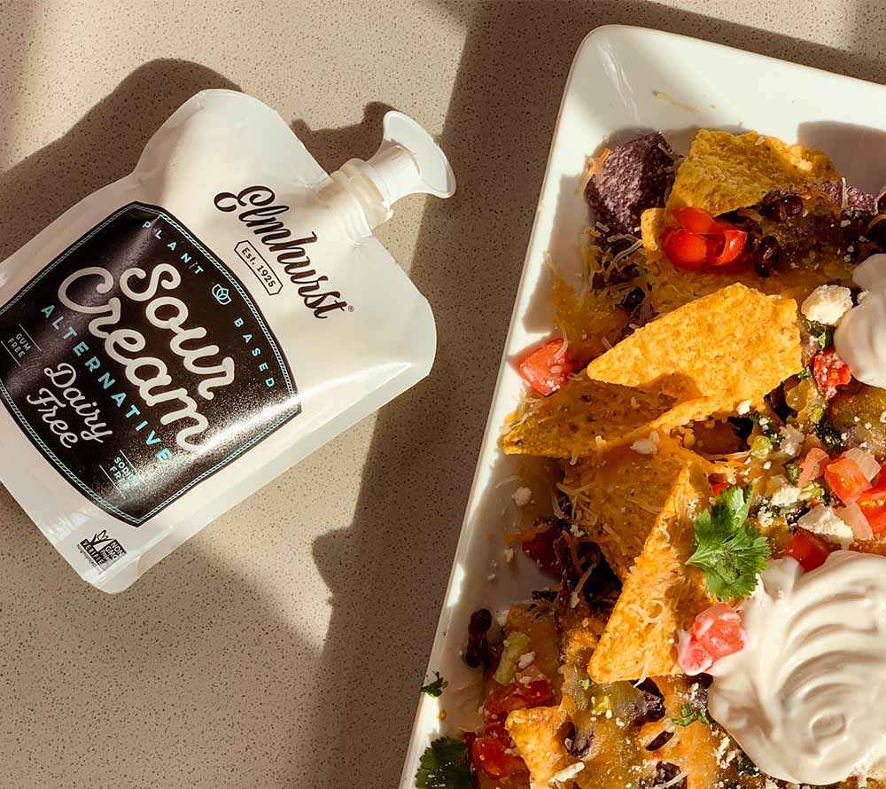 Dairy Free Sour Cream-8 Oz von Elmhurst kaufen | Cremig, mild, pflanzlich | Ideal zu Tacos, Dips, Kartoffeln | EU-weiter Versand