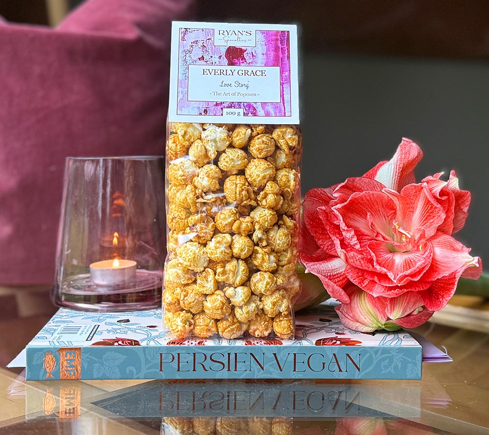 Popcorn Love Story von Everly Grace kaufen | unwiderstehliche Mischung aus Mandeln, Vanille und feinen Rosenblättern | für Gourmet-Sortimente