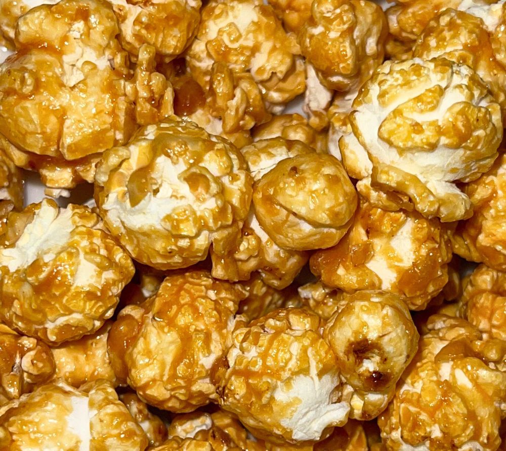 Everly Grace Popcorn Caramel & Sea Salt Sensation Cup 60 g
