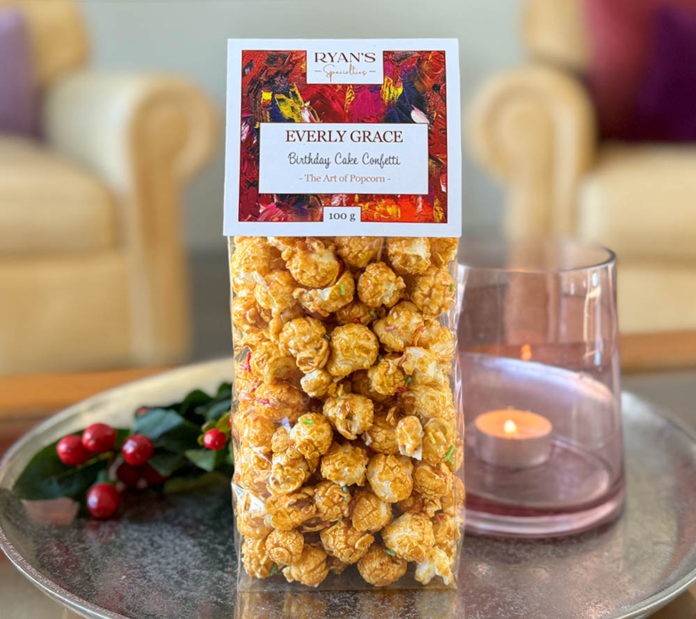 Everly Grace Popcorn Birthday Cake Confetti Bag von American Heritage GmbH & Co. KG kaufen | Karamell, Vanille, süße Streusel | Ideal als Snack | EU-weiter Versand