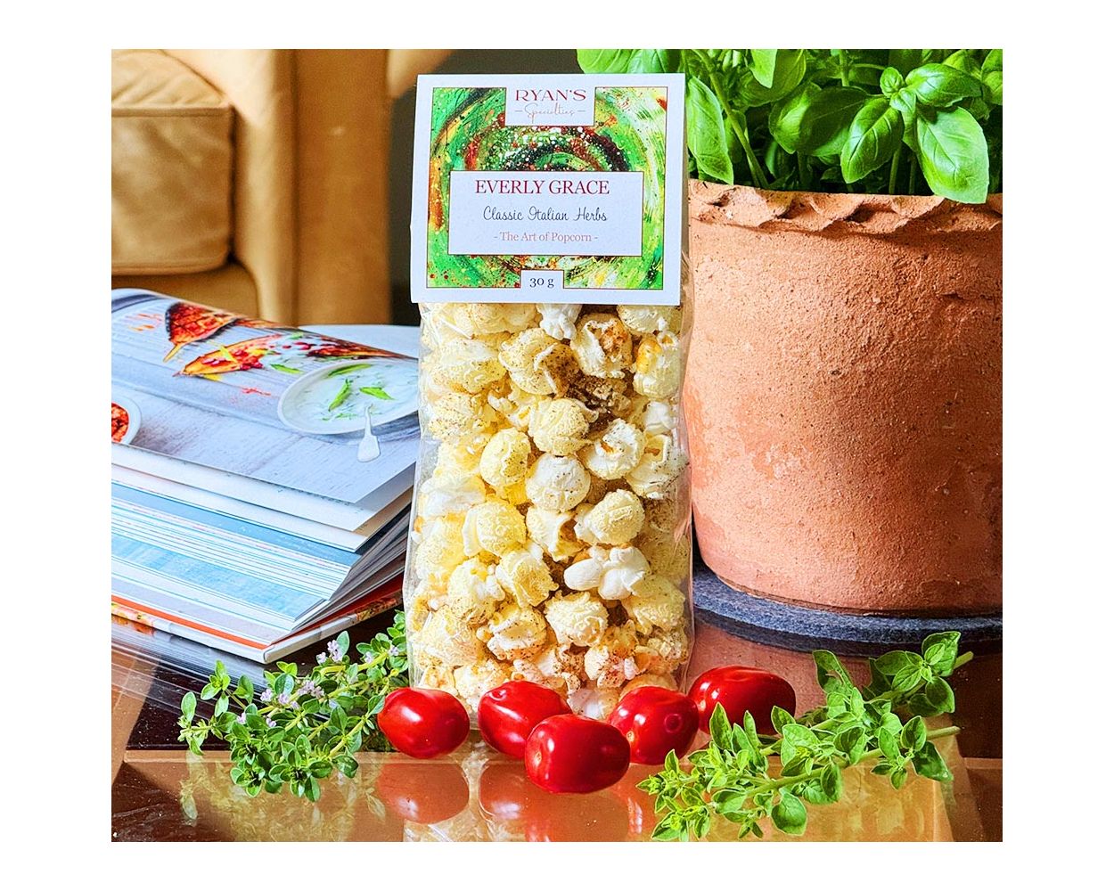 Popcorn Classic Italian Herbs von Everly Grace kaufen | italienisches Flair mit Salz, Rosmarin und Thymian | perfekter Snack im Heimkino