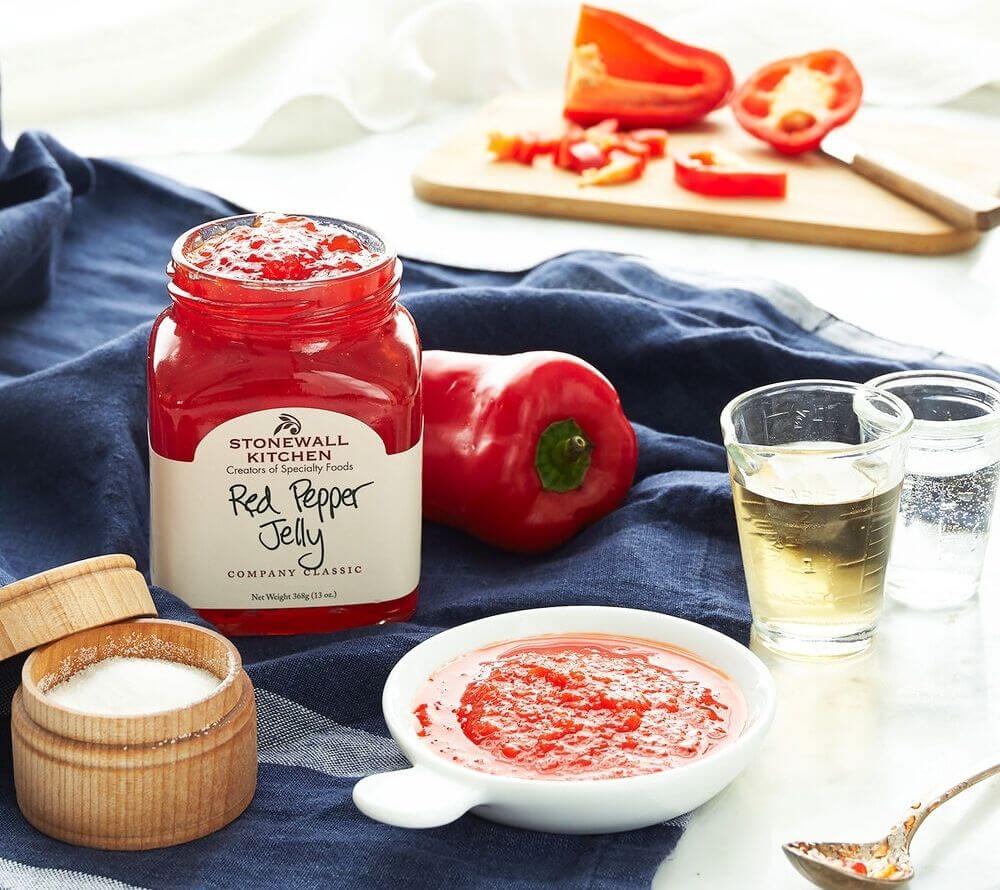 Red Pepper Jelly von Stonewall Kitchen kaufen | Süß-Pikantes Geschmacksprofil | Perfekt als Topping für Camembert