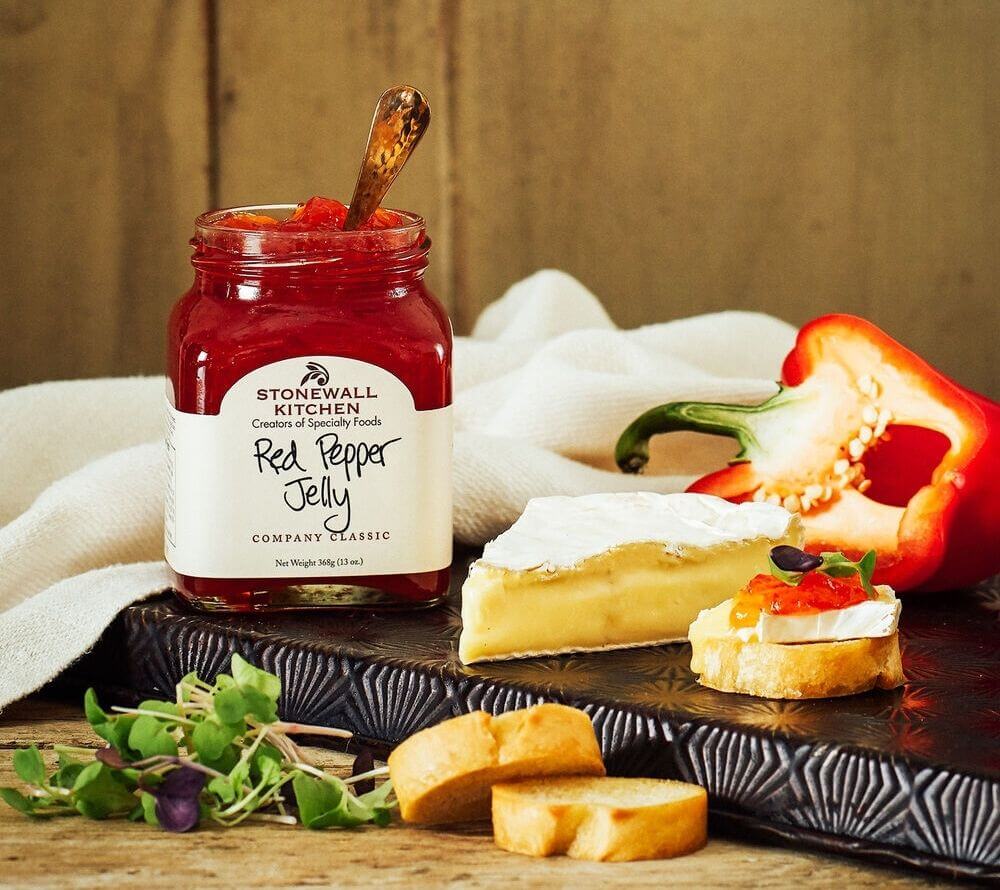 Red Pepper Jelly von Stonewall Kitchen kaufen | Süß-Pikantes Geschmacksprofil | Perfekt als Topping für Camembert