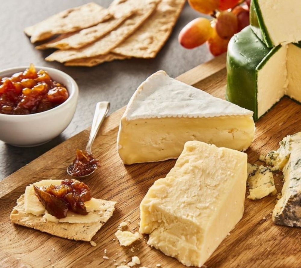 Cheese Board Chutney von Cottage Delight: Fruchtig mit Apfel & Feige. Ideal zu Käse, Fleisch & mehr. Glutenfrei, vielseitig und aromatisch.