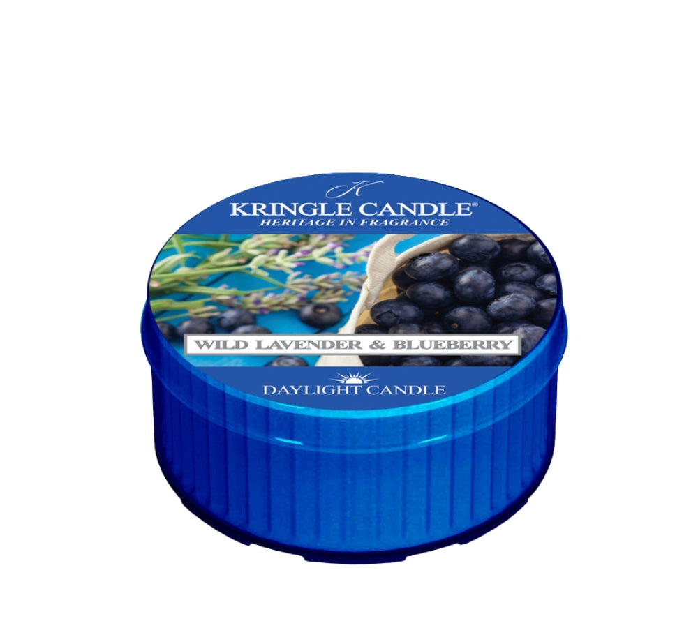 Wild Lavender & Blueberry Daylight mit Heidelbeere, Lavendel und Vanille. Fruchtig-floral, beruhigend und warm – für eine ausgeglichene Atmosphäre.