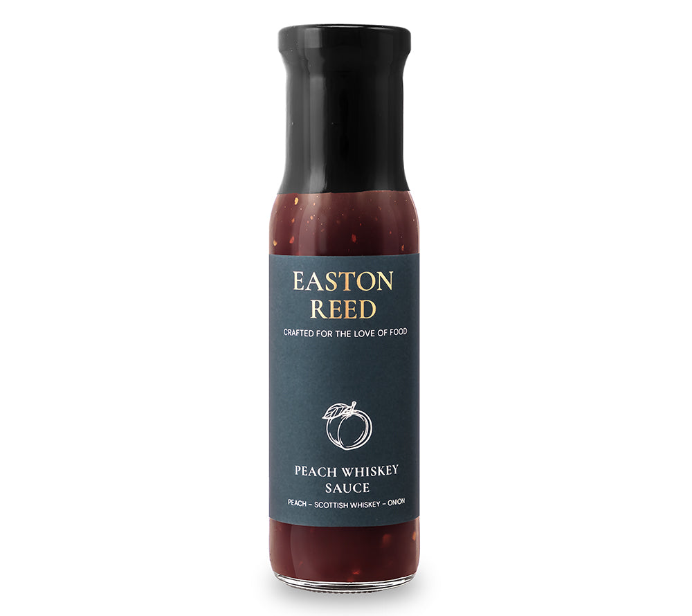 Easton Reed Peach Whiskey Sauce: Pfirsich, süße Zwiebel und Whiskey vereinen sich zu einer fruchtig-würzigen Gourmet-Sauce für BBQ, Käse und mehr. 
