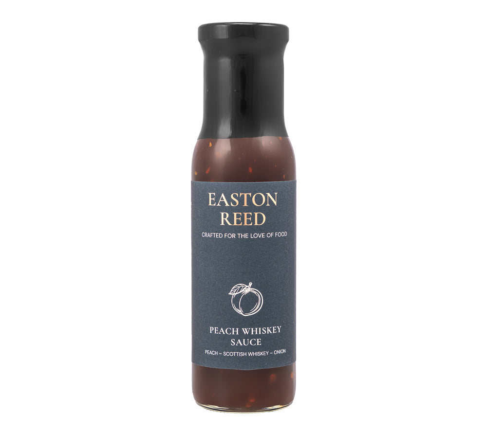 Easton Reed Peach Whiskey Sauce: Pfirsich, süße Zwiebel und Whiskey vereinen sich zu einer fruchtig-würzigen Gourmet-Sauce für BBQ, Käse und mehr. 