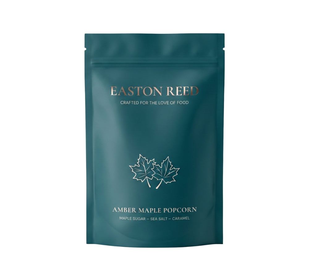 Amber Maple Gourmet-Popcorn von Easton Reed: Handgemachtes Karamell, Ahornzucker und Meersalz vereinen sich zu einem edlen Premium-Snack.
