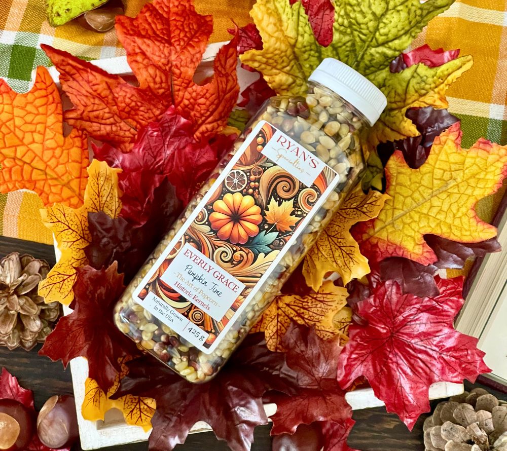 Everly Grace Pumpkin Time Popcornkörner (425 g) – Gourmet-Popcorn aus den USA. Jetzt bei Ryan's Specialties B2B online kaufen und Herbstgenuss sichern!