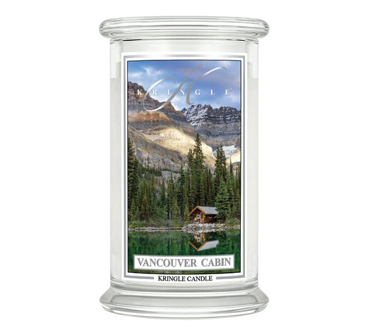 Kringle Candle Duftkerze – Vancouver Cabin kaufen | Duft: Bergamotte, Zedernholz, Amber, Balsamharz, erdige Nuancen | Brenndauer: 100 Stunden