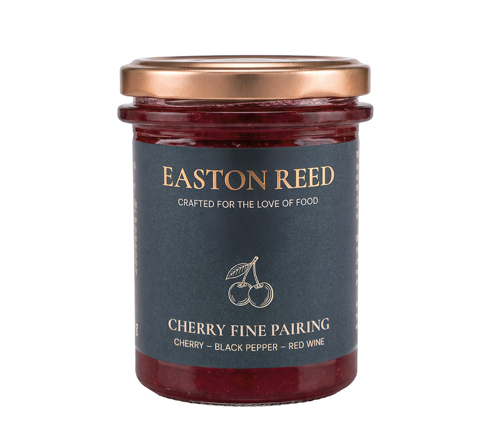 Kirsch-Chutney mit Rotwein und schwarzem Pfeffer im 230 g-Glas. Ideal zu Entenbrust, Käseplatten, Sandwiches und herzhaften Gerichten. Jetzt entdecken!