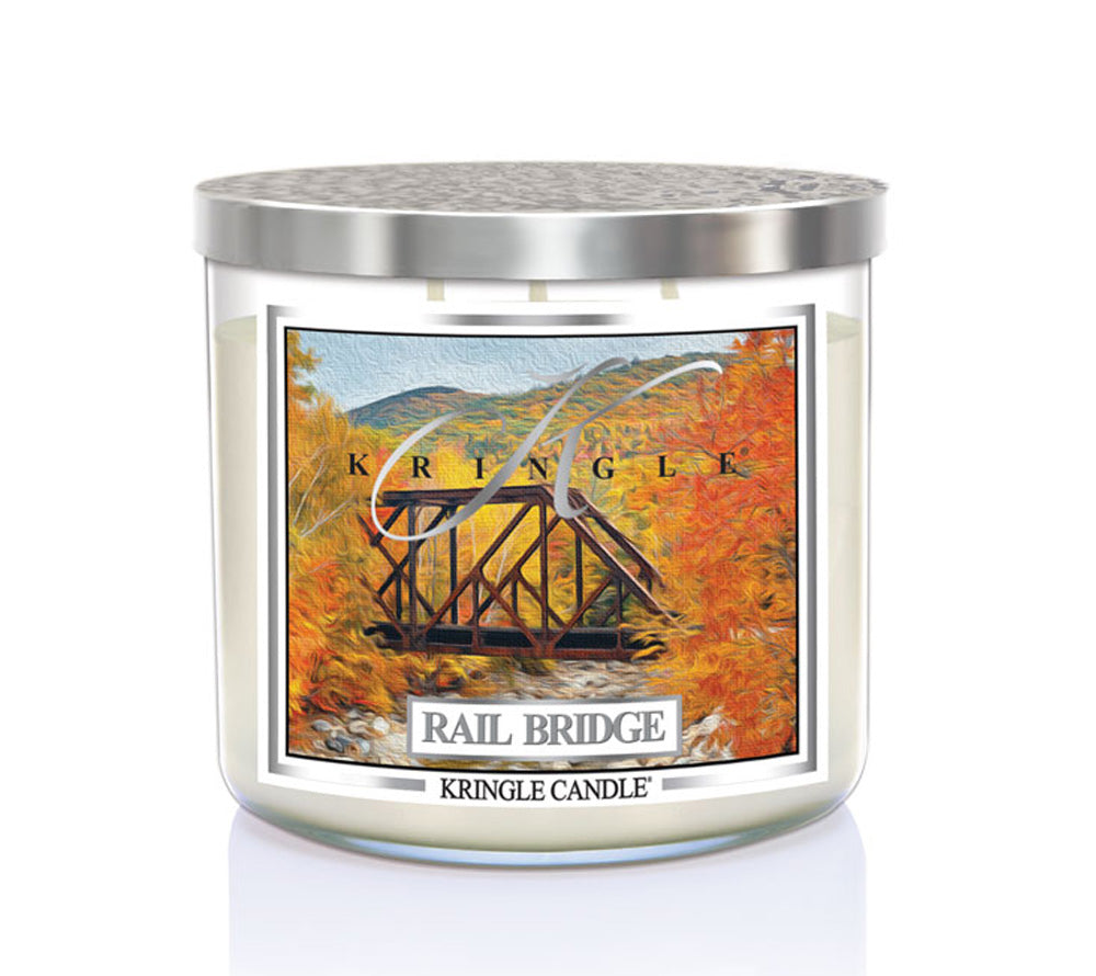14.5oz Soy Jar Rail Bridge von Kringle Candle kaufen | Duft: Blumig, Frisch, Maskulin, Zitrus | Brenndauer: 45 Stunden