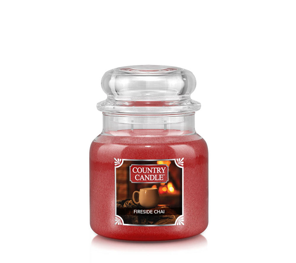 Fireside Chai von Country Candle | Behagliche Atmosphäre eines Abends am Kamin | warme Gewürze, Holzrauch | Ideal für festliche Momente