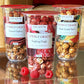 Popcorn Raspberry Drizzle von Everly Grace kaufen | fruchtig-krosses Popcorn im praktischen Becher | Ideal für Veranstaltungen | EU-weiter Versand
